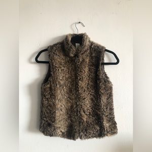 Gap Kids Faux Fur Vest M (8-9)